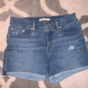 Levi’s shorts